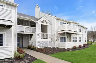 156 Pinetree Ct, Howell Township, NJ 07731 - Photo 2