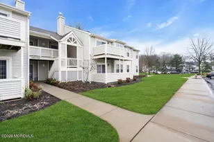 156 Pinetree Ct, Howell Township, NJ 07731 - Photo 4