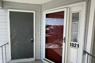 1021 Waters Edge Dr, Toms River Township, NJ 08753 - Photo 2