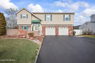 48 Hedgewood Rd, Howell Township, NJ 07731 - Photo 6