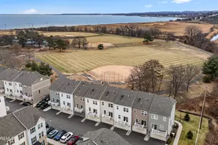 605 Bayside Ct, South Amboy, NJ 08879 - Photo 2