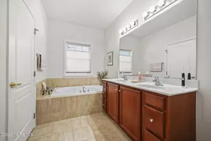 7 Salter Ct, Manalapan Township, NJ 07726 - Photo 18