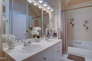 44 Kentucky Way, Freehold, NJ 07728 - Photo 32