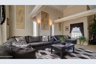 44 Kentucky Way, Freehold, NJ 07728 - Photo 4