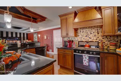 44 Kentucky Way, Freehold, NJ 07728 - Photo 18