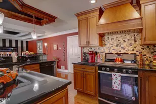 44 Kentucky Way, Freehold, NJ 07728 - Photo 18