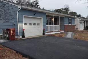 843 N Edgebrook Dr N, Toms River Township, NJ 08757 - Photo 2