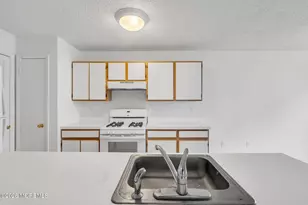 25 Des Moines Ct, Tinton Falls, NJ 07712 - Photo 24