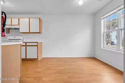 25 Des Moines Court, Tinton Falls, NJ 07712 - Photo 20