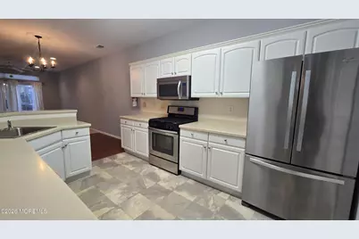 16 Golden Willows Avenue, Lakewood, NJ 08701 - Photo 6