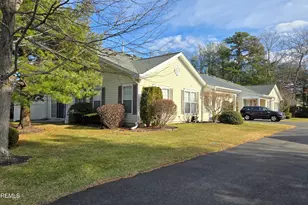 16 Golden Willows Ave, Lakewood, NJ 08701 - Photo 2