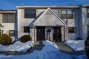 51 Queens Way, Englishtown, NJ 07726 - Photo 2