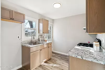 333 Tiller Avenue, Beachwood, NJ 08722 - Photo 10