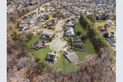 99 Caldwell Terrace, Marlboro Township, NJ 07746 - Photo 6