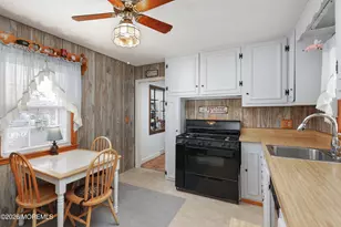 104 Therese Ave, Keyport, NJ 07735 - Photo 14