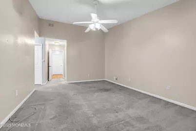 18 Bridgepointe Drive, Laurence Harbor, NJ 08879 - Photo 38