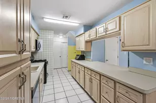 72 Fieldcrest Way, Hazlet Township, NJ 07730 - Photo 8