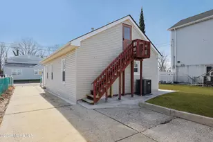 127 7th St, Hazlet Township, NJ 07734 - Photo 22