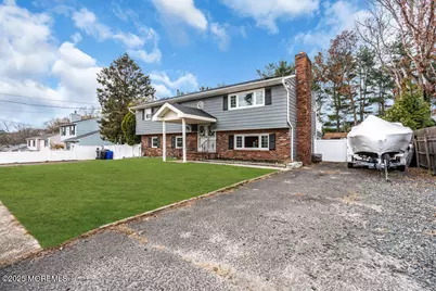 40 Pinewood Drive, Brick, NJ 08724 - Photo 2
