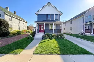 22 Marion St, Red Bank, NJ 07701 - Photo 2