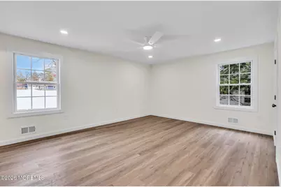 521 Beach Avenue, Beachwood, NJ 08722 - Photo 14