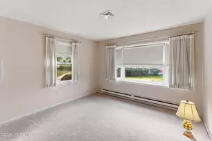 412C Oxford Ln, Monroe Township, NJ 08831 - Photo 16