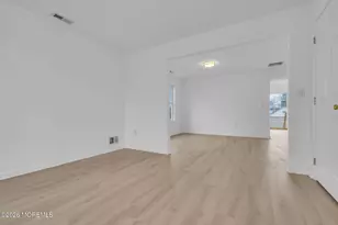 723 Woodland Ave, Burlington, NJ 08016 - Photo 8