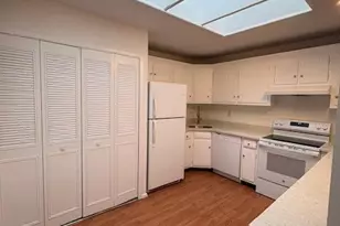 15 Lexington Ct, Red Bank, NJ 07701 - Photo 18