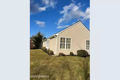 8 Skyline Drive, Lakewood, NJ 08701 - Photo 4