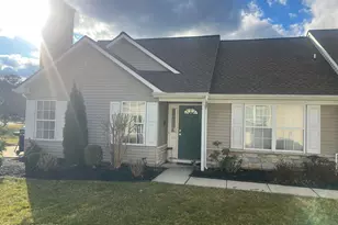 8 Skyline Dr, Lakewood, NJ 08701 - Photo 2