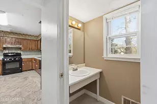 1163 Cecil Ct, Lakewood, NJ 08701 - Photo 8