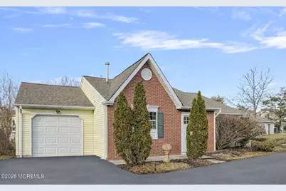 47 Carnaby Close, Freehold, NJ 07728 - Photo 2
