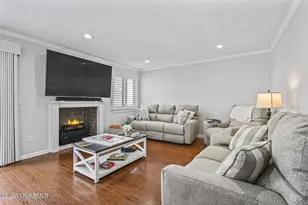 15 Greenwood Dr, Freehold, NJ 07728 - Photo 10