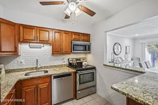 15 Greenwood Dr, Freehold, NJ 07728 - Photo 4