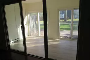 32 Lafayette Ct, North Brunswick Township, NJ 08902 - Photo 12