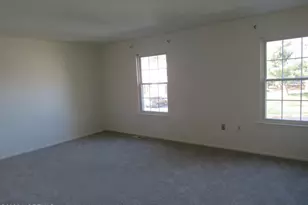 32 Lafayette Ct, North Brunswick Township, NJ 08902 - Photo 20