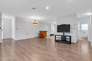 493 Portsmouth Dr, Lakewood, NJ 08701 - Photo 4