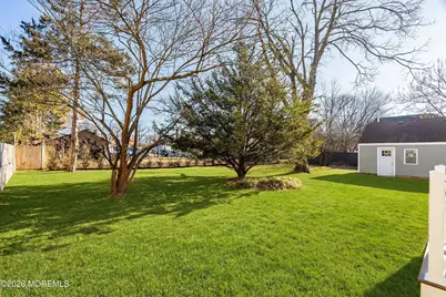 36 Academy Street, Farmingdale, NJ 07727 - Photo 18