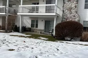 9 Des Moines Ct, Tinton Falls, NJ 07712 - Photo 4