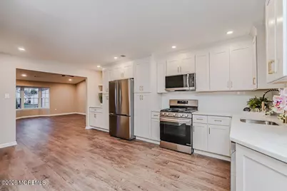 3 Gatley Close #1000, Freehold, NJ 07728 - Photo 8