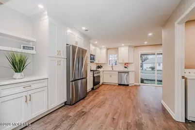 3 Gatley Close #1000, Freehold, NJ 07728 - Photo 4