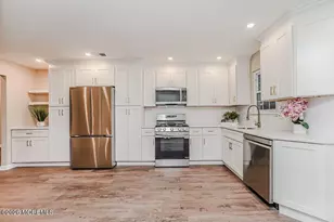 3 Gatley Close, Freehold, NJ 07728 - Photo 6