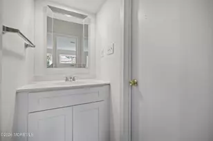 143 Cross Slope Ct, Manalapan Township, NJ 07726 - Photo 18