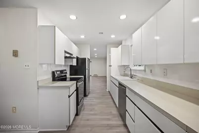 143 Cross Slope Court #B, Manalapan Township, NJ 07726 - Photo 4