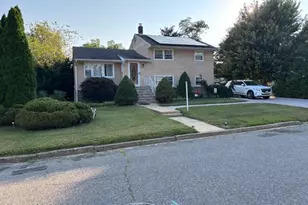 3 Manor Dr, Neptune Township, NJ 07753 - Photo 2