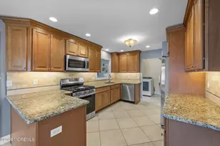 101 Havens Dr, Brick, NJ 08723 - Photo 4