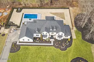 8 Saxon Ct, Freehold, NJ 07728 - Photo 4