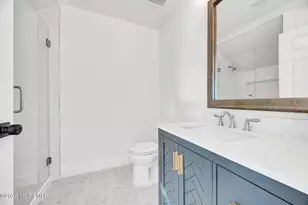 8 Saxon Ct, Freehold, NJ 07728 - Photo 34