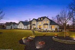 8 Saxon Ct, Freehold, NJ 07728 - Photo 66