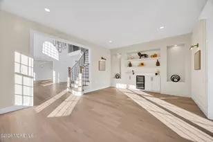 8 Saxon Ct, Freehold, NJ 07728 - Photo 8